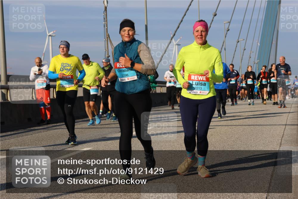 03.10.2025 - Köhlbrandbrückenlauf Strokosch-Dieckow http://msf.ph/oto/9121429 03.10.2025 09:56:59 Position 2 3279, 2296, 2213 meine-sportfotos.de
