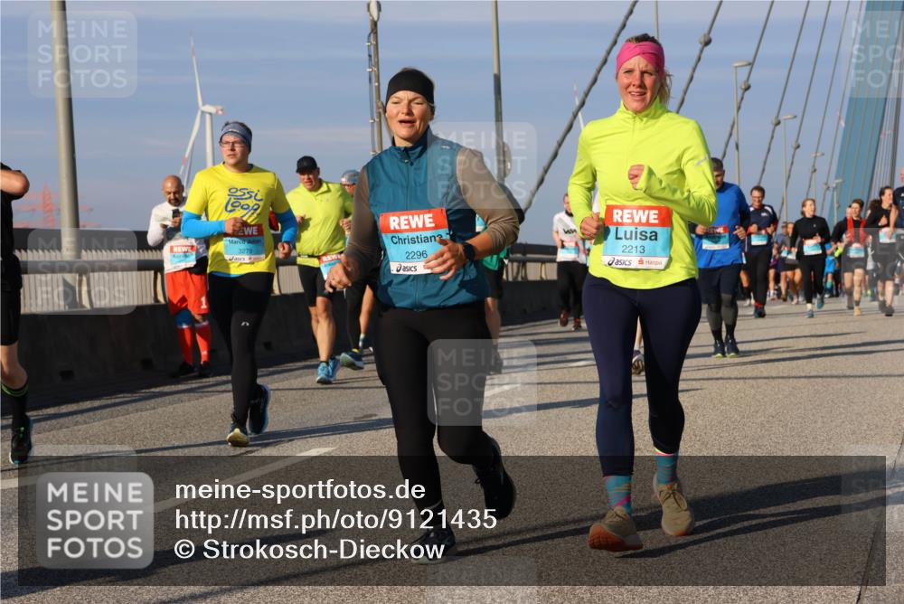 03.10.2025 - Köhlbrandbrückenlauf Strokosch-Dieckow http://msf.ph/oto/9121435 03.10.2025 09:57:00 Position 2 3279, 2296, 2213 meine-sportfotos.de