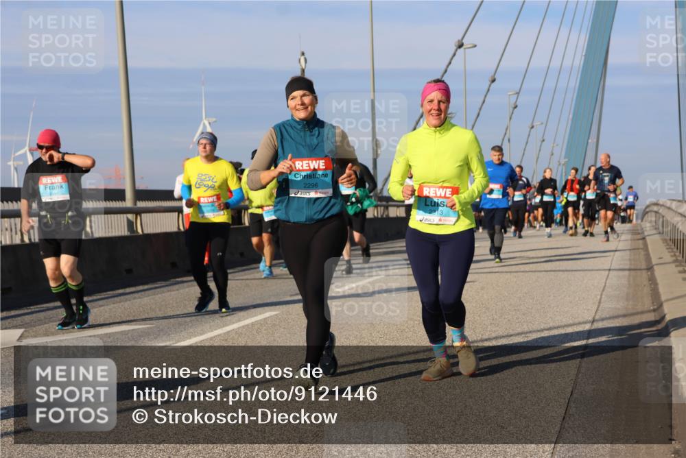 03.10.2025 - Köhlbrandbrückenlauf Strokosch-Dieckow http://msf.ph/oto/9121446 03.10.2025 09:57:00 Position 2 2296, 2213 meine-sportfotos.de
