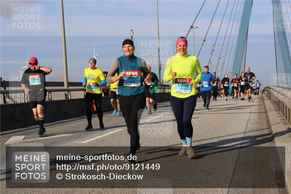 03.10.2025 - Köhlbrandbrückenlauf Strokosch-Dieckow http://msf.ph/oto/9121449 03.10.2025 09:57:00 Position 2 279, 2296, 2213 meine-sportfotos.de