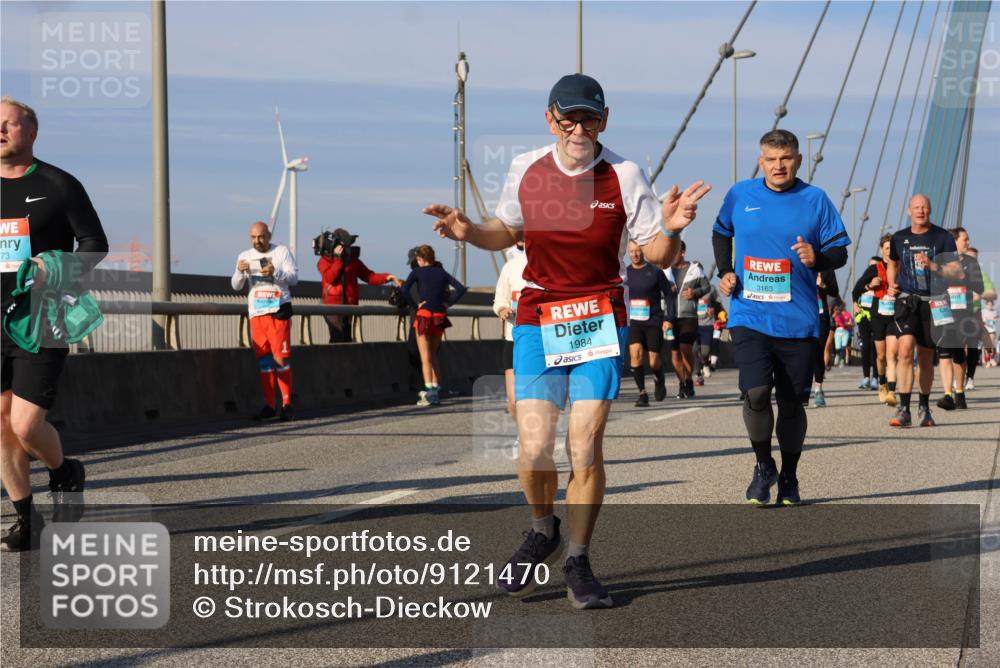 03.10.2025 - Köhlbrandbrückenlauf Strokosch-Dieckow http://msf.ph/oto/9121470 03.10.2025 09:57:04 Position 2 73, 1984, 3163 meine-sportfotos.de