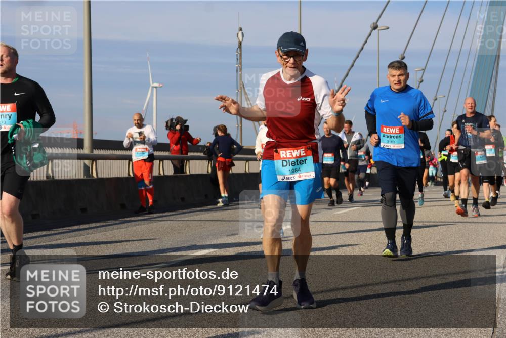 03.10.2025 - Köhlbrandbrückenlauf Strokosch-Dieckow http://msf.ph/oto/9121474 03.10.2025 09:57:04 Position 2 73, 1984, 3163 meine-sportfotos.de