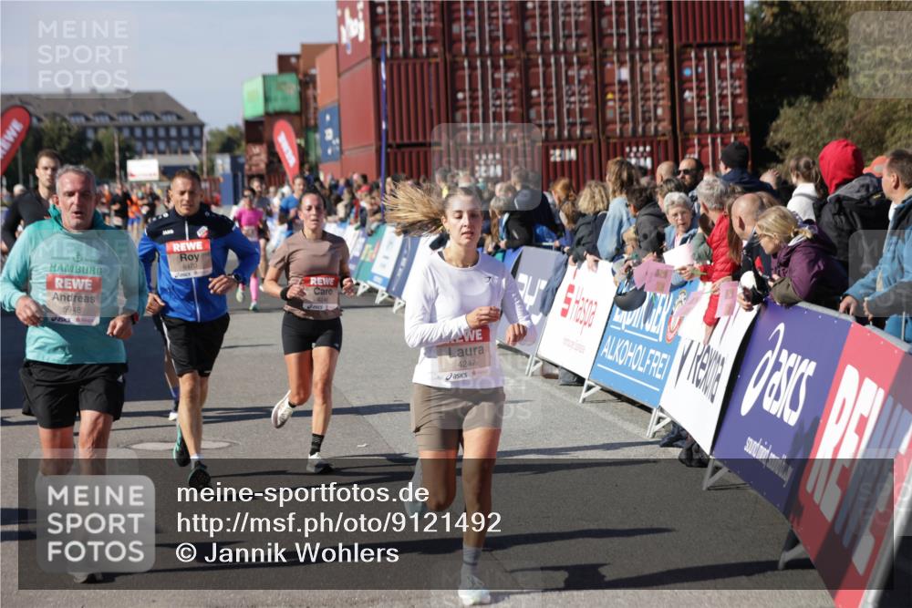 03.10.2025 - Köhlbrandbrückenlauf Jannik Wohlers http://msf.ph/oto/9121492 03.10.2025 13:04:42 Ziel 4022, 4236, 4246, 4247, 4303, 4449, 4713, 4724, 4831, 5849, 5948, 5968, 6092, 6268, 6470 meine-sportfotos.de