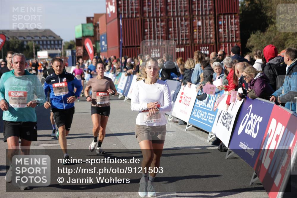 03.10.2025 - Köhlbrandbrückenlauf Jannik Wohlers http://msf.ph/oto/9121503 03.10.2025 13:04:43 Ziel 4022, 4061, 4236, 4246, 4247, 4303, 4449, 4713, 4724, 4831, 5849, 5948, 5968, 6092, 6268, 6470, 6716 meine-sportfotos.de