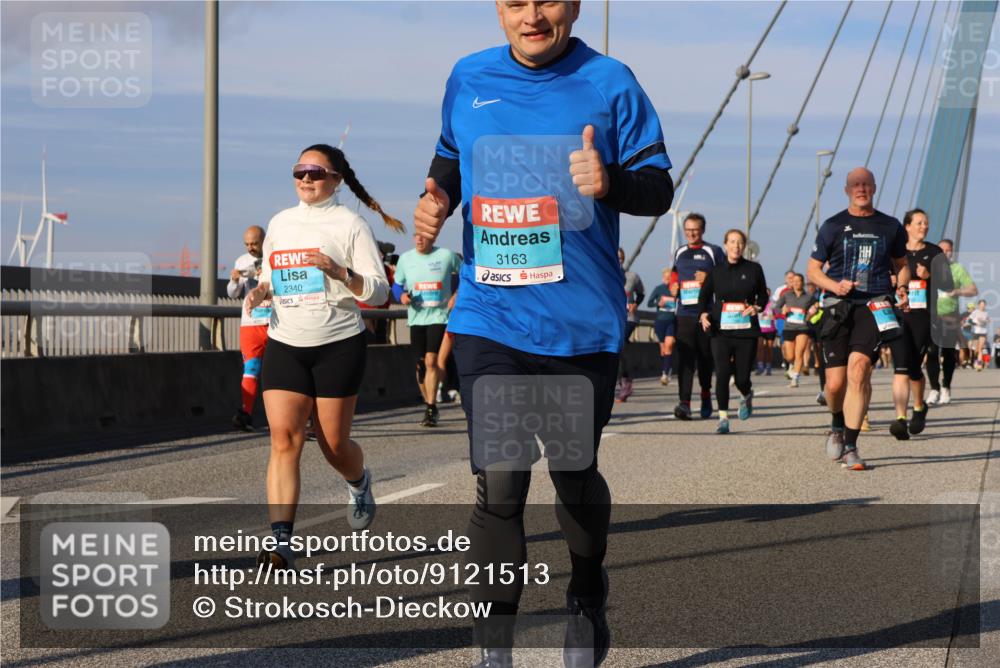 03.10.2025 - Köhlbrandbrückenlauf Strokosch-Dieckow http://msf.ph/oto/9121513 03.10.2025 09:57:06 Position 2 2340, 3163 meine-sportfotos.de