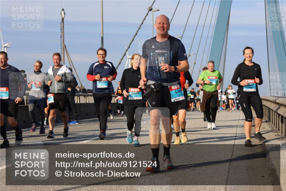 03.10.2025 - Köhlbrandbrückenlauf Strokosch-Dieckow http://msf.ph/oto/9121524 03.10.2025 09:57:08 Position 2 2847, 3149, 1732, 3052, 1895 meine-sportfotos.de