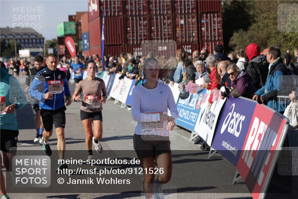 03.10.2025 - Köhlbrandbrückenlauf Jannik Wohlers http://msf.ph/oto/9121526 03.10.2025 13:04:43 Ziel 4022, 4061, 4236, 4246, 4247, 4303, 4449, 4713, 4724, 4831, 5849, 5948, 5968, 6092, 6268, 6470, 6716 meine-sportfotos.de