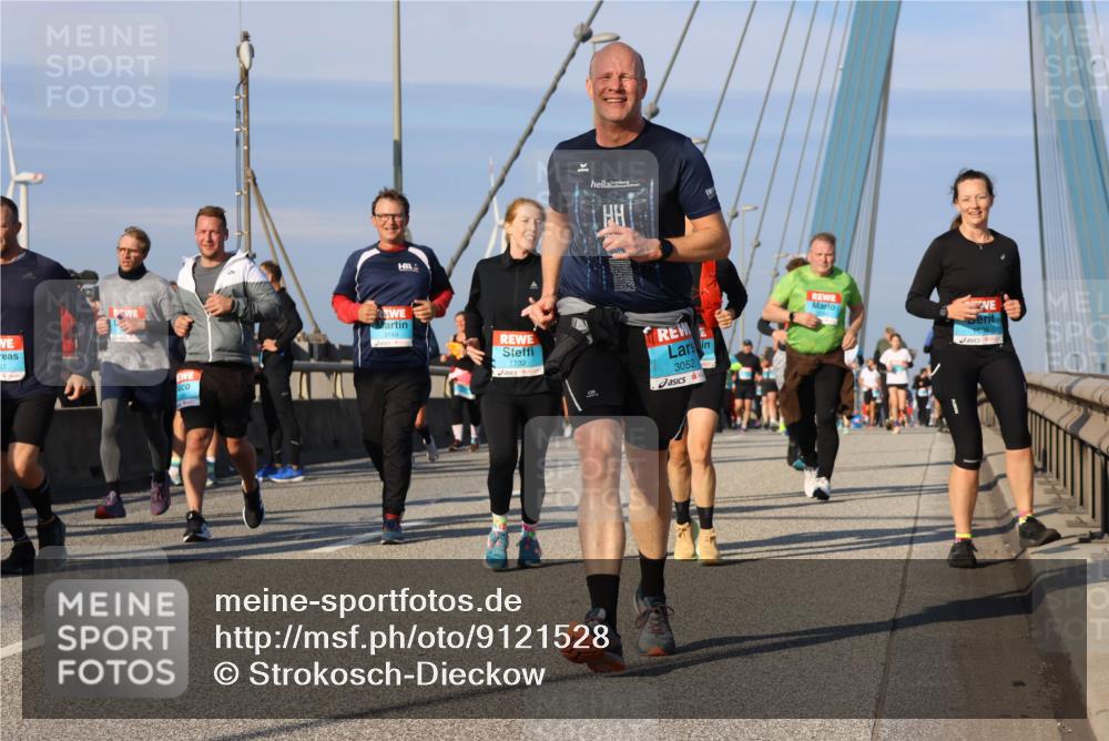 03.10.2025 - Köhlbrandbrückenlauf Strokosch-Dieckow http://msf.ph/oto/9121528 03.10.2025 09:57:08 Position 2 47, 1732, 3052 meine-sportfotos.de