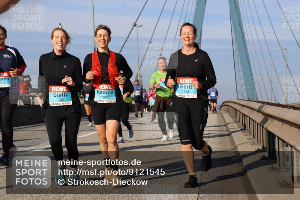 03.10.2025 - Köhlbrandbrückenlauf Strokosch-Dieckow http://msf.ph/oto/9121545 03.10.2025 09:57:11 Position 2 3149, 1732, 1440, 1895 meine-sportfotos.de