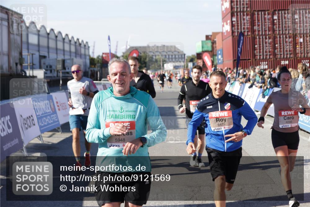 03.10.2025 - Köhlbrandbrückenlauf Jannik Wohlers http://msf.ph/oto/9121569 03.10.2025 13:04:44 Ziel 4022, 4061, 4236, 4246, 4247, 4303, 4449, 4713, 4724, 4831, 5849, 5948, 5968, 6092, 6268, 6470, 6716 meine-sportfotos.de