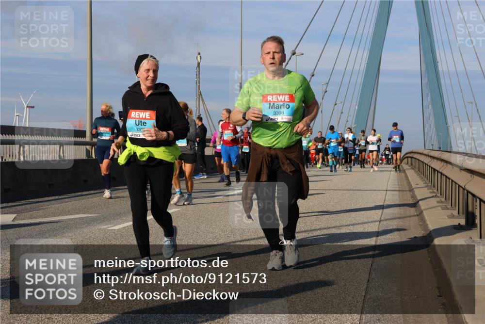 03.10.2025 - Köhlbrandbrückenlauf Strokosch-Dieckow http://msf.ph/oto/9121573 03.10.2025 09:57:14 Position 2 330, 3398 meine-sportfotos.de