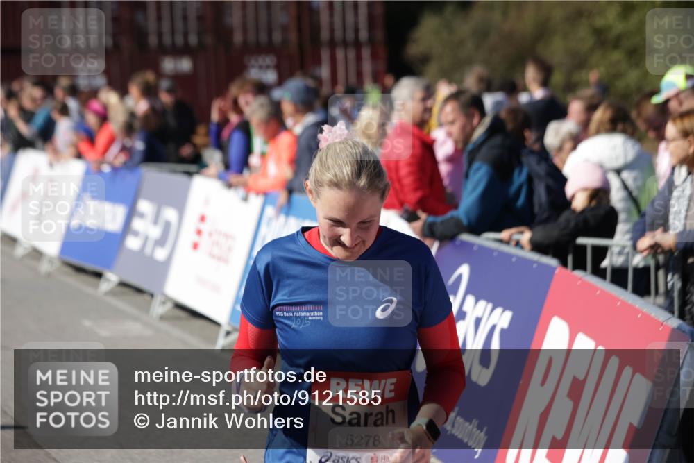 03.10.2025 - Köhlbrandbrückenlauf Jannik Wohlers http://msf.ph/oto/9121585 03.10.2025 13:36:35 Ziel 4735, 5199, 5278, 5585, 6003, 6004, 6023, 6825 meine-sportfotos.de
