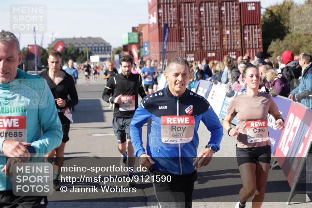 03.10.2025 - Köhlbrandbrückenlauf Jannik Wohlers http://msf.ph/oto/9121590 03.10.2025 13:04:45 Ziel 4022, 4061, 4236, 4246, 4247, 4303, 4449, 4713, 4724, 4831, 5849, 5948, 5968, 6268, 6470, 6716 meine-sportfotos.de