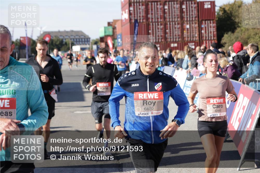03.10.2025 - Köhlbrandbrückenlauf Jannik Wohlers http://msf.ph/oto/9121593 03.10.2025 13:04:45 Ziel 4022, 4061, 4236, 4246, 4247, 4303, 4449, 4713, 4724, 4831, 5849, 5948, 5968, 6268, 6470, 6716 meine-sportfotos.de
