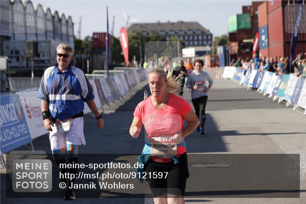 03.10.2025 - Köhlbrandbrückenlauf Jannik Wohlers http://msf.ph/oto/9121597 03.10.2025 13:36:36 Ziel 4735, 5199, 5278, 5585, 5767, 6003, 6004, 6023, 6825 meine-sportfotos.de
