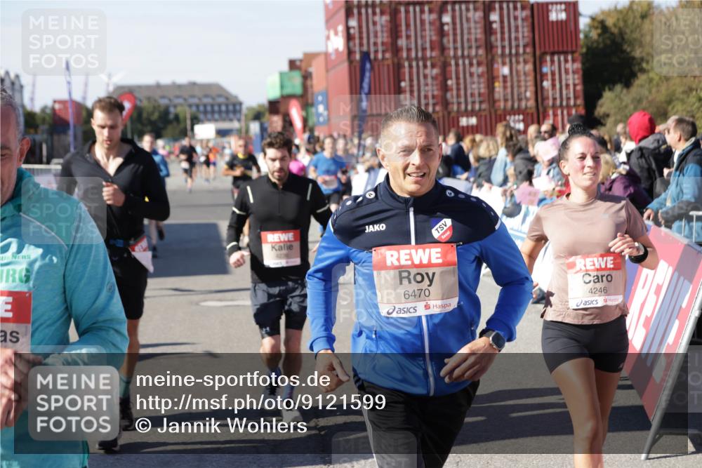 03.10.2025 - Köhlbrandbrückenlauf Jannik Wohlers http://msf.ph/oto/9121599 03.10.2025 13:04:45 Ziel 4022, 4061, 4236, 4246, 4247, 4303, 4449, 4713, 4724, 4831, 5849, 5948, 5968, 6268, 6470, 6716 meine-sportfotos.de