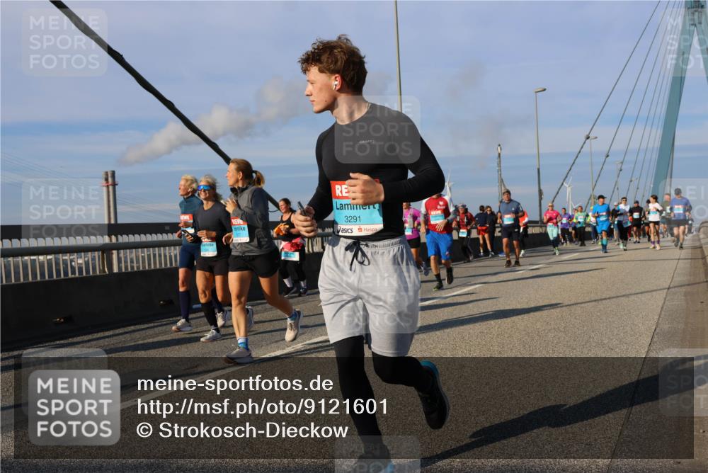 03.10.2025 - Köhlbrandbrückenlauf Strokosch-Dieckow http://msf.ph/oto/9121601 03.10.2025 09:57:17 Position 2 3291 meine-sportfotos.de