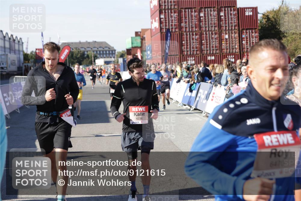 03.10.2025 - Köhlbrandbrückenlauf Jannik Wohlers http://msf.ph/oto/9121615 03.10.2025 13:04:45 Ziel 4022, 4061, 4236, 4246, 4247, 4303, 4449, 4713, 4724, 4831, 5849, 5948, 5968, 6268, 6470, 6716 meine-sportfotos.de