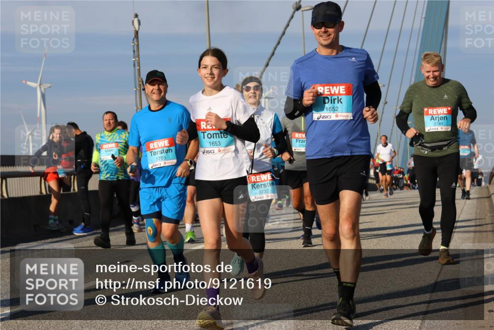 03.10.2025 - Köhlbrandbrückenlauf Strokosch-Dieckow http://msf.ph/oto/9121619 03.10.2025 09:57:23 Position 2 3703, 1653, 3232, 2783, 1652, 2784 meine-sportfotos.de