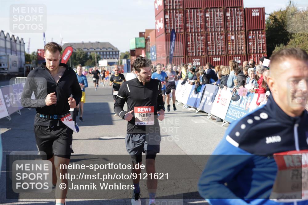03.10.2025 - Köhlbrandbrückenlauf Jannik Wohlers http://msf.ph/oto/9121621 03.10.2025 13:04:45 Ziel 4022, 4061, 4236, 4246, 4247, 4303, 4449, 4713, 4724, 4831, 5849, 5948, 5968, 6268, 6470, 6716 meine-sportfotos.de