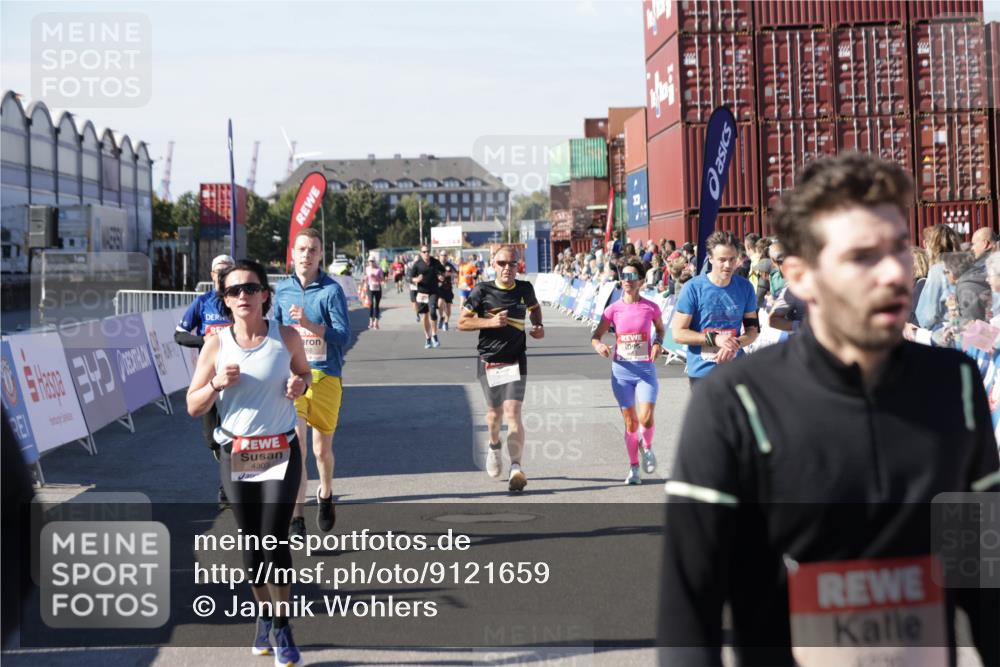 03.10.2025 - Köhlbrandbrückenlauf Jannik Wohlers http://msf.ph/oto/9121659 03.10.2025 13:04:47 Ziel 4022, 4061, 4236, 4246, 4247, 4303, 4449, 4724, 4831, 5849, 5948, 5968, 6268, 6470, 6716 meine-sportfotos.de