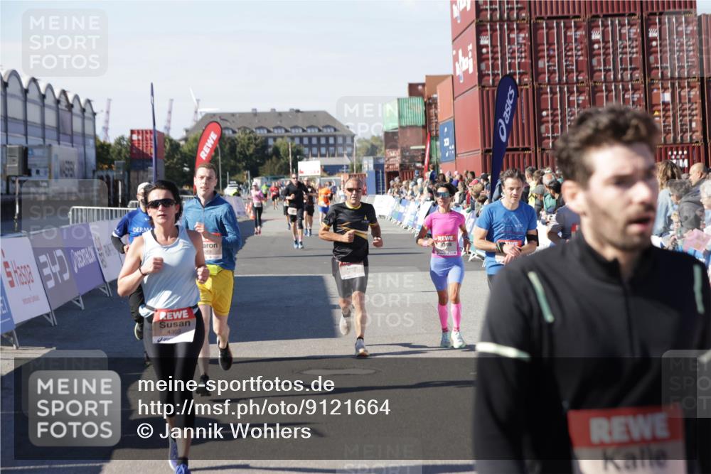 03.10.2025 - Köhlbrandbrückenlauf Jannik Wohlers http://msf.ph/oto/9121664 03.10.2025 13:04:47 Ziel 4022, 4061, 4236, 4246, 4247, 4303, 4449, 4724, 4831, 5849, 5948, 5968, 6268, 6470, 6716 meine-sportfotos.de
