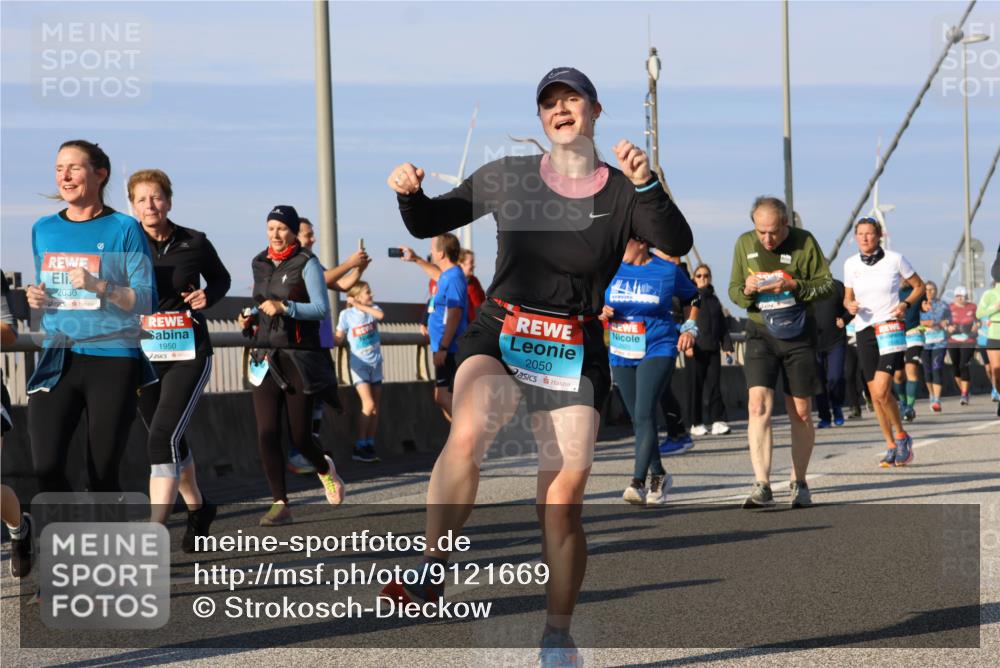 03.10.2025 - Köhlbrandbrückenlauf Strokosch-Dieckow http://msf.ph/oto/9121669 03.10.2025 09:57:32 Position 2 2036, 1950, 2050 meine-sportfotos.de