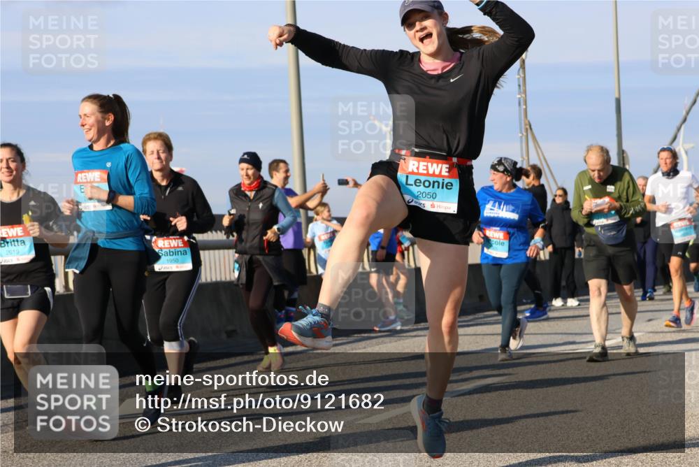 03.10.2025 - Köhlbrandbrückenlauf Strokosch-Dieckow http://msf.ph/oto/9121682 03.10.2025 09:57:32 Position 2 2019, 1950, 1, 2050 meine-sportfotos.de