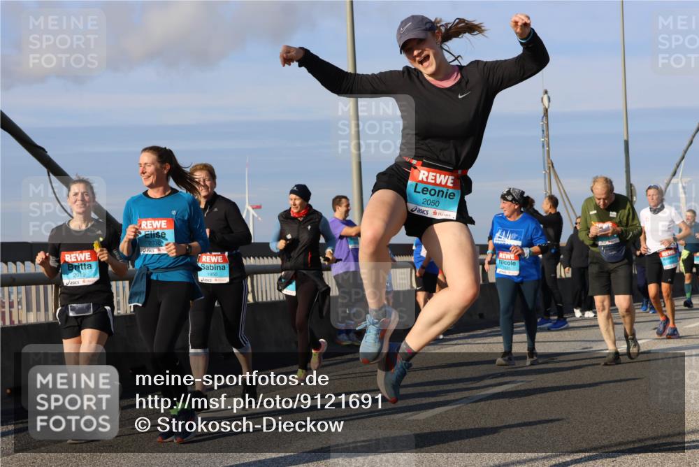 03.10.2025 - Köhlbrandbrückenlauf Strokosch-Dieckow http://msf.ph/oto/9121691 03.10.2025 09:57:32 Position 2 2019, 2036, 1950, 2050 meine-sportfotos.de