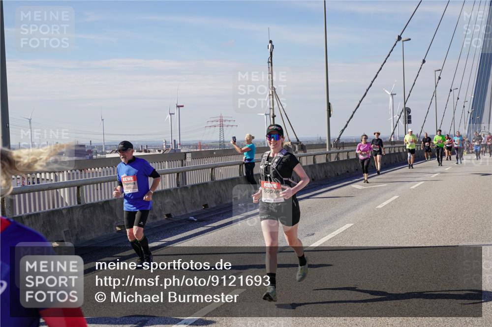 03.10.2025 - Köhlbrandbrückenlauf Michael Burmester http://msf.ph/oto/9121693 03.10.2025 13:03:25 Position 2 6560, 5592 meine-sportfotos.de