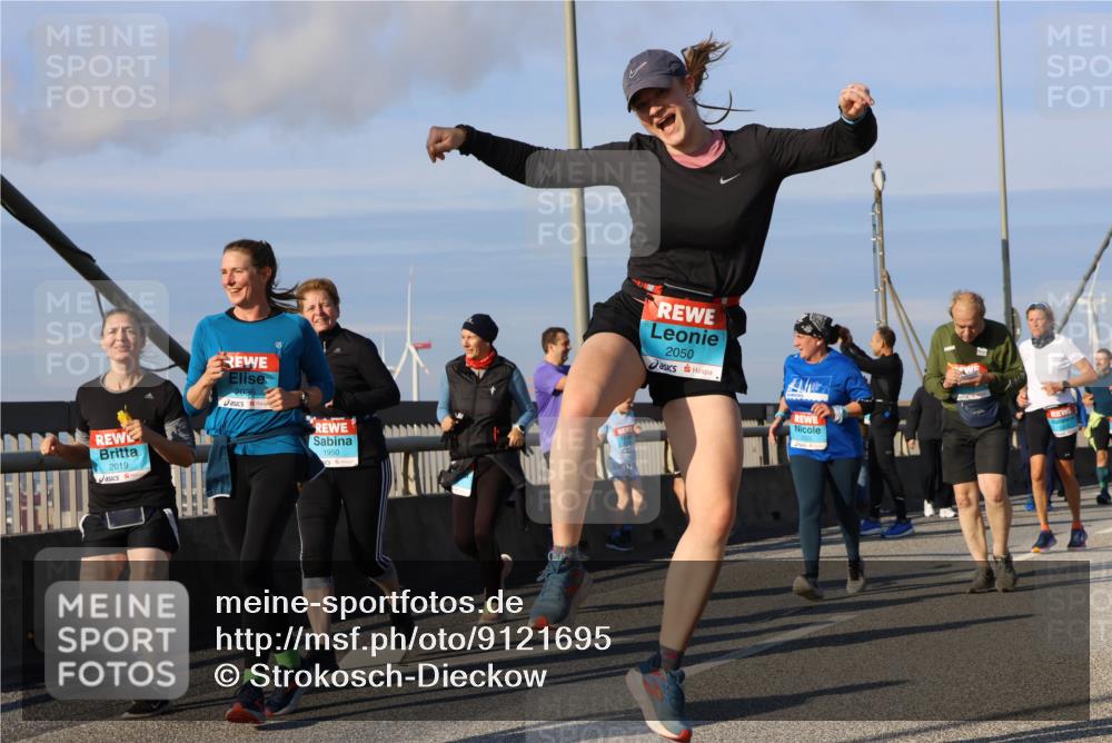 03.10.2025 - Köhlbrandbrückenlauf Strokosch-Dieckow http://msf.ph/oto/9121695 03.10.2025 09:57:32 Position 2 2019, 2036, 1950, 2050 meine-sportfotos.de