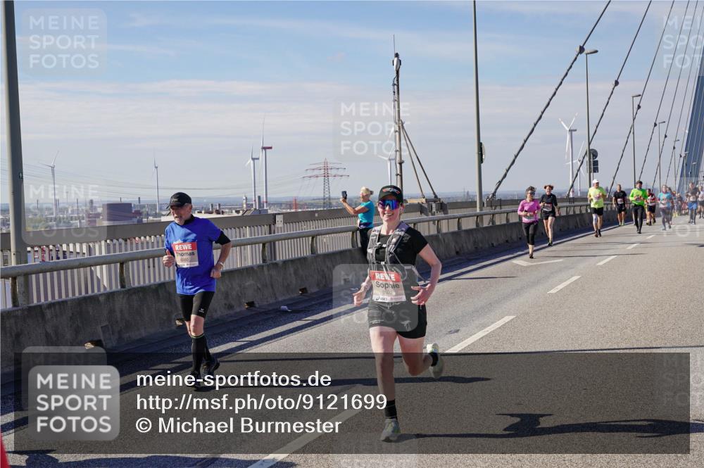 03.10.2025 - Köhlbrandbrückenlauf Michael Burmester http://msf.ph/oto/9121699 03.10.2025 13:03:25 Position 2 5592 meine-sportfotos.de