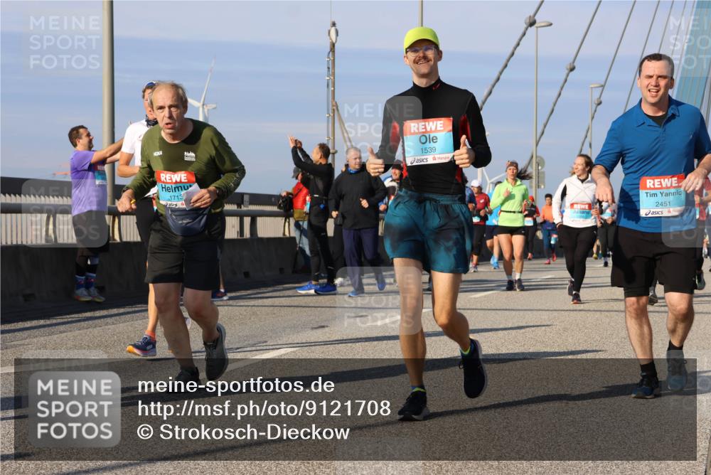 03.10.2025 - Köhlbrandbrückenlauf Strokosch-Dieckow http://msf.ph/oto/9121708 03.10.2025 09:57:35 Position 2 1713, 1539, 2451 meine-sportfotos.de