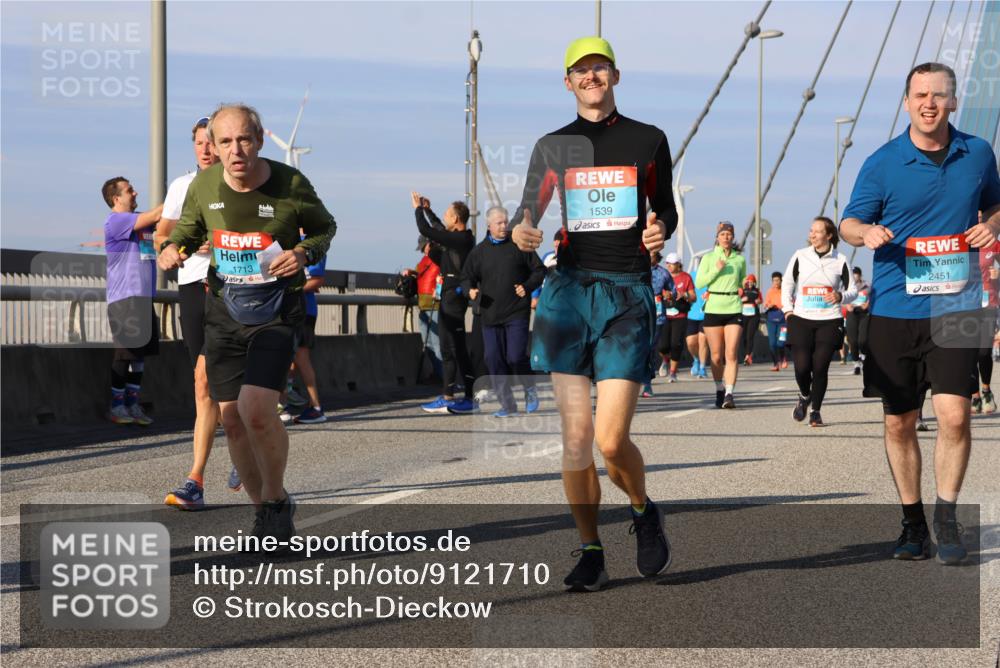 03.10.2025 - Köhlbrandbrückenlauf Strokosch-Dieckow http://msf.ph/oto/9121710 03.10.2025 09:57:35 Position 2 1713, 1539, 2451 meine-sportfotos.de