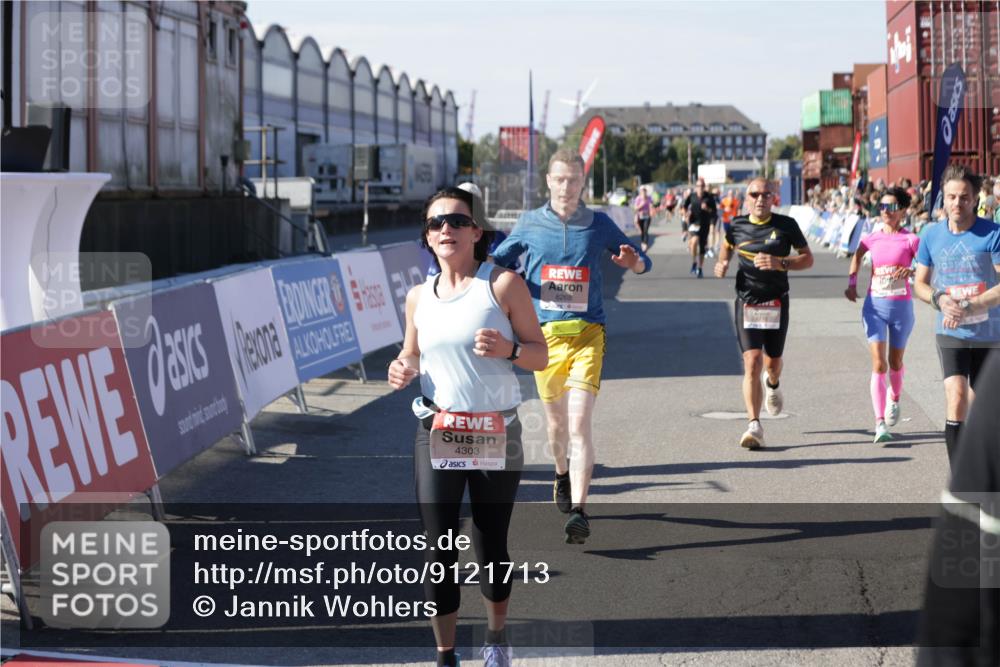 03.10.2025 - Köhlbrandbrückenlauf Jannik Wohlers http://msf.ph/oto/9121713 03.10.2025 13:04:48 Ziel 4022, 4061, 4236, 4246, 4247, 4303, 4449, 4724, 4831, 5849, 5948, 5968, 6268, 6470, 6716 meine-sportfotos.de