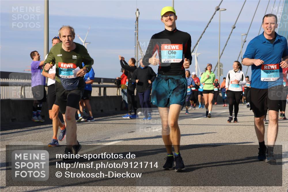 03.10.2025 - Köhlbrandbrückenlauf Strokosch-Dieckow http://msf.ph/oto/9121714 03.10.2025 09:57:35 Position 2 1713, 1539, 2451 meine-sportfotos.de