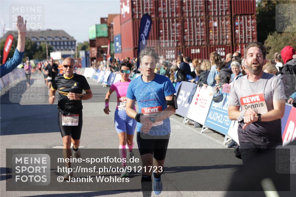 03.10.2025 - Köhlbrandbrückenlauf Jannik Wohlers http://msf.ph/oto/9121723 03.10.2025 13:04:48 Ziel 4022, 4061, 4236, 4246, 4247, 4303, 4449, 4724, 4831, 5849, 5948, 5968, 6268, 6470, 6716 meine-sportfotos.de