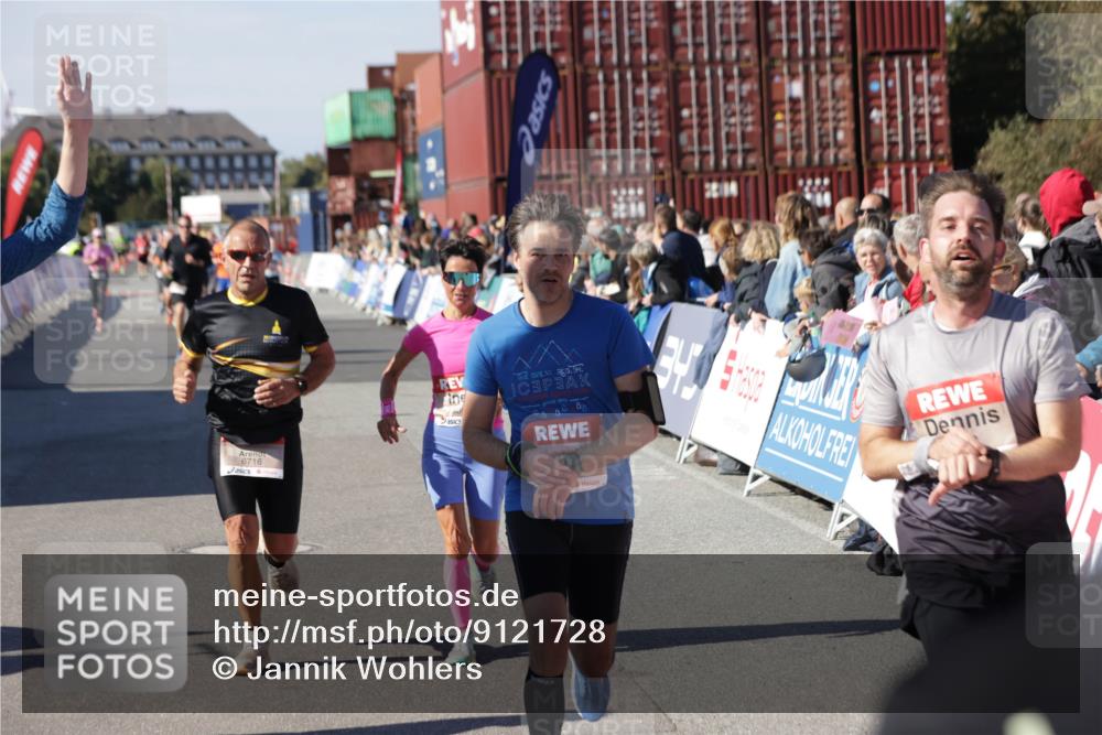 03.10.2025 - Köhlbrandbrückenlauf Jannik Wohlers http://msf.ph/oto/9121728 03.10.2025 13:04:49 Ziel 4022, 4061, 4236, 4240, 4246, 4247, 4303, 4449, 4724, 4831, 5849, 5948, 5968, 6268, 6470, 6716 meine-sportfotos.de