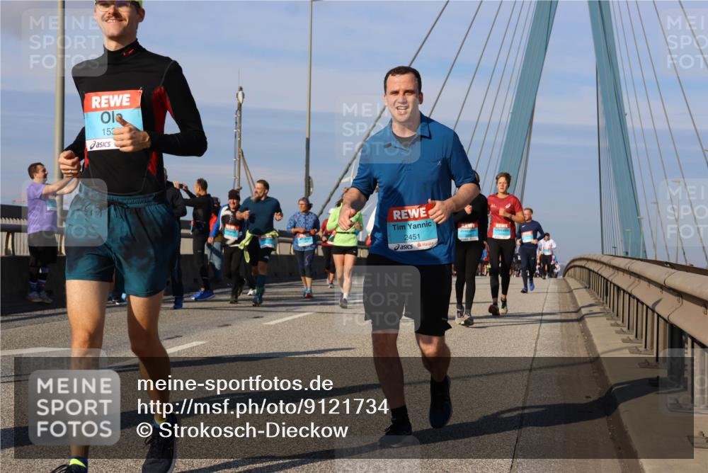 03.10.2025 - Köhlbrandbrückenlauf Strokosch-Dieckow http://msf.ph/oto/9121734 03.10.2025 09:57:36 Position 2 153, 2451 meine-sportfotos.de