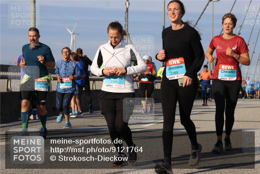 03.10.2025 - Köhlbrandbrückenlauf Strokosch-Dieckow http://msf.ph/oto/9121764 03.10.2025 09:57:39 Position 2 1727, 2774, 2356, 2289, 2439 meine-sportfotos.de