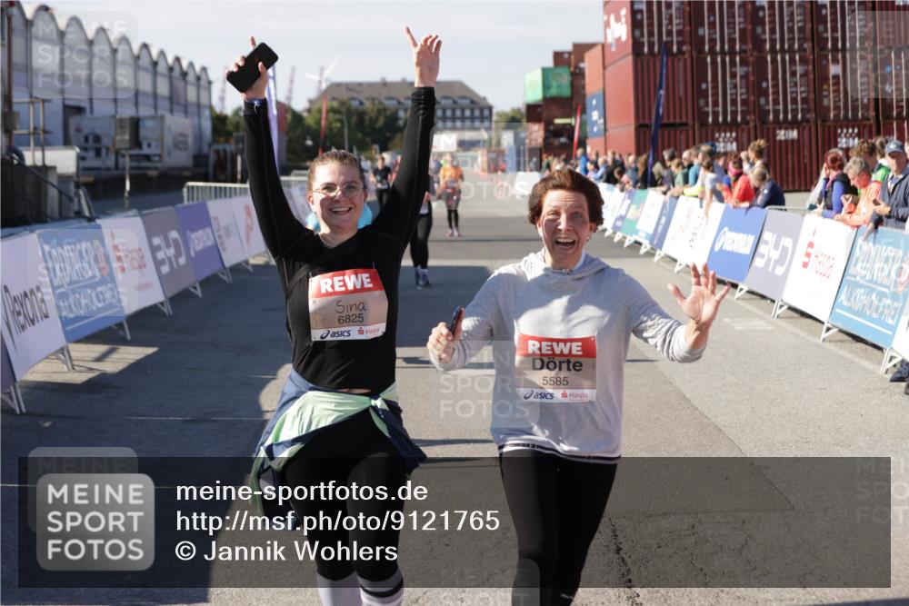 03.10.2025 - Köhlbrandbrückenlauf Jannik Wohlers http://msf.ph/oto/9121765 03.10.2025 13:36:40 Ziel 4735, 4974, 5199, 5278, 5585, 5767, 6023, 6825 meine-sportfotos.de