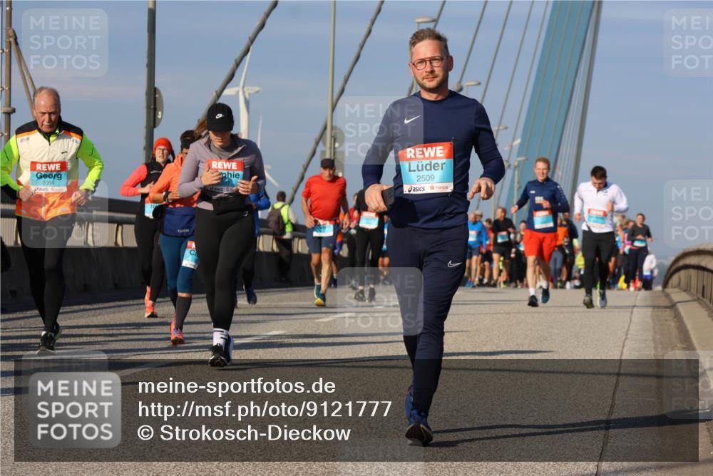 03.10.2025 - Köhlbrandbrückenlauf Strokosch-Dieckow http://msf.ph/oto/9121777 03.10.2025 09:57:43 Position 2 2004, 2509 meine-sportfotos.de