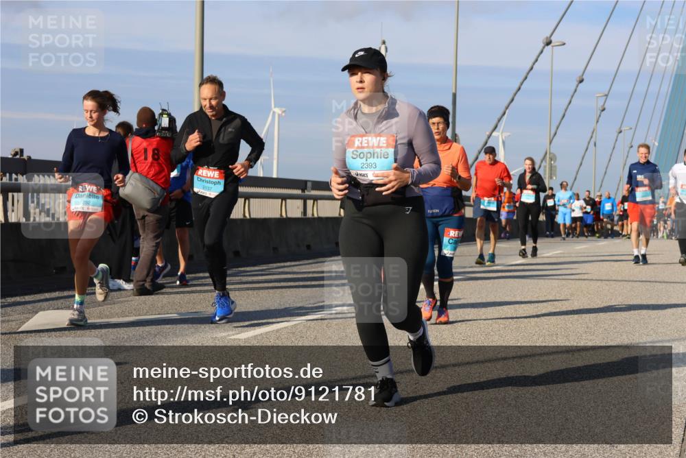 03.10.2025 - Köhlbrandbrückenlauf Strokosch-Dieckow http://msf.ph/oto/9121781 03.10.2025 09:57:47 Position 2 1252, 2137, 2393, 7 meine-sportfotos.de