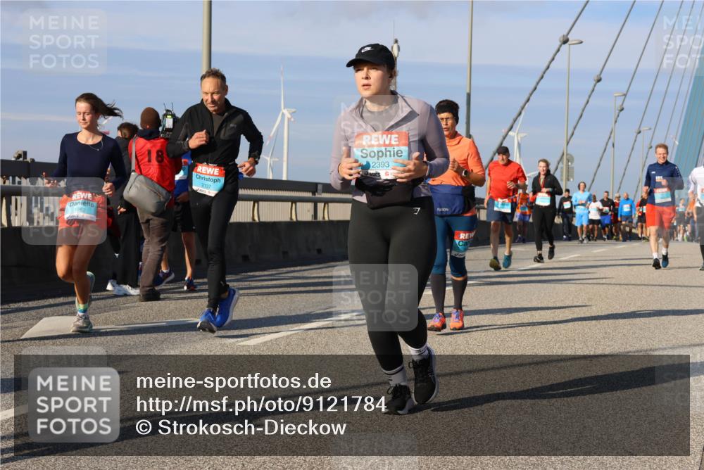 03.10.2025 - Köhlbrandbrückenlauf Strokosch-Dieckow http://msf.ph/oto/9121784 03.10.2025 09:57:48 Position 2 1252, 2137, 2393, 7 meine-sportfotos.de