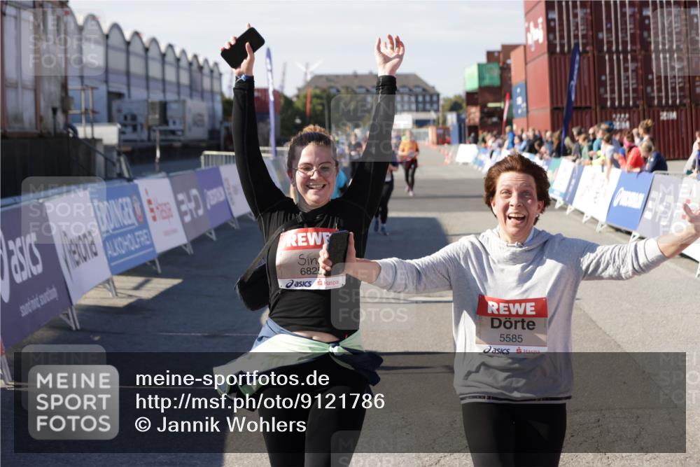 03.10.2025 - Köhlbrandbrückenlauf Jannik Wohlers http://msf.ph/oto/9121786 03.10.2025 13:36:41 Ziel 4735, 4974, 5199, 5278, 5585, 5767, 6023, 6825 meine-sportfotos.de