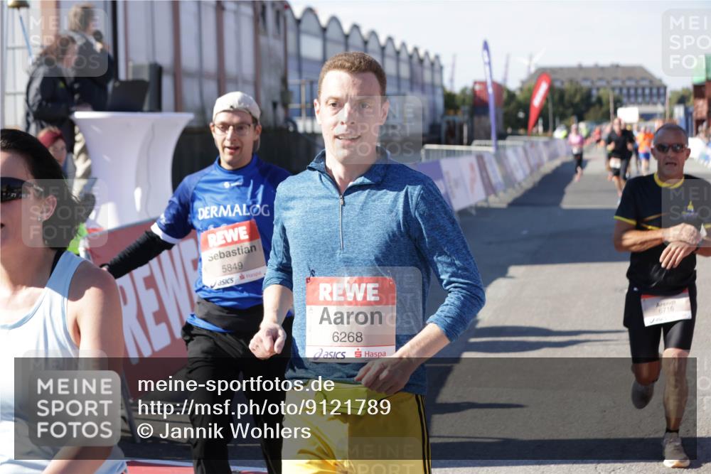 03.10.2025 - Köhlbrandbrückenlauf Jannik Wohlers http://msf.ph/oto/9121789 03.10.2025 13:04:50 Ziel 4022, 4061, 4236, 4240, 4246, 4247, 4303, 4449, 4724, 4831, 5849, 5948, 5968, 6268, 6470, 6716 meine-sportfotos.de