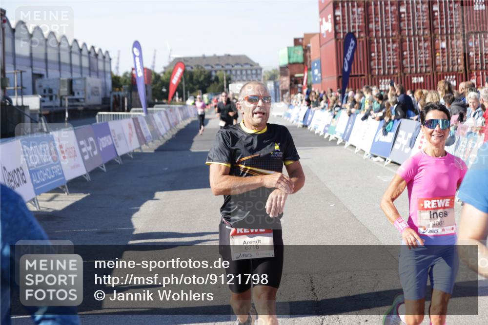 03.10.2025 - Köhlbrandbrückenlauf Jannik Wohlers http://msf.ph/oto/9121798 03.10.2025 13:04:50 Ziel 4022, 4061, 4236, 4240, 4246, 4247, 4303, 4449, 4724, 4831, 5849, 5948, 5968, 6268, 6470, 6716 meine-sportfotos.de