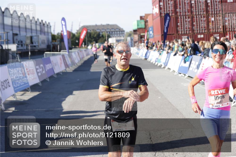 03.10.2025 - Köhlbrandbrückenlauf Jannik Wohlers http://msf.ph/oto/9121809 03.10.2025 13:04:50 Ziel 4022, 4061, 4236, 4240, 4246, 4247, 4303, 4449, 4724, 4831, 5849, 5948, 5968, 6268, 6470, 6716 meine-sportfotos.de