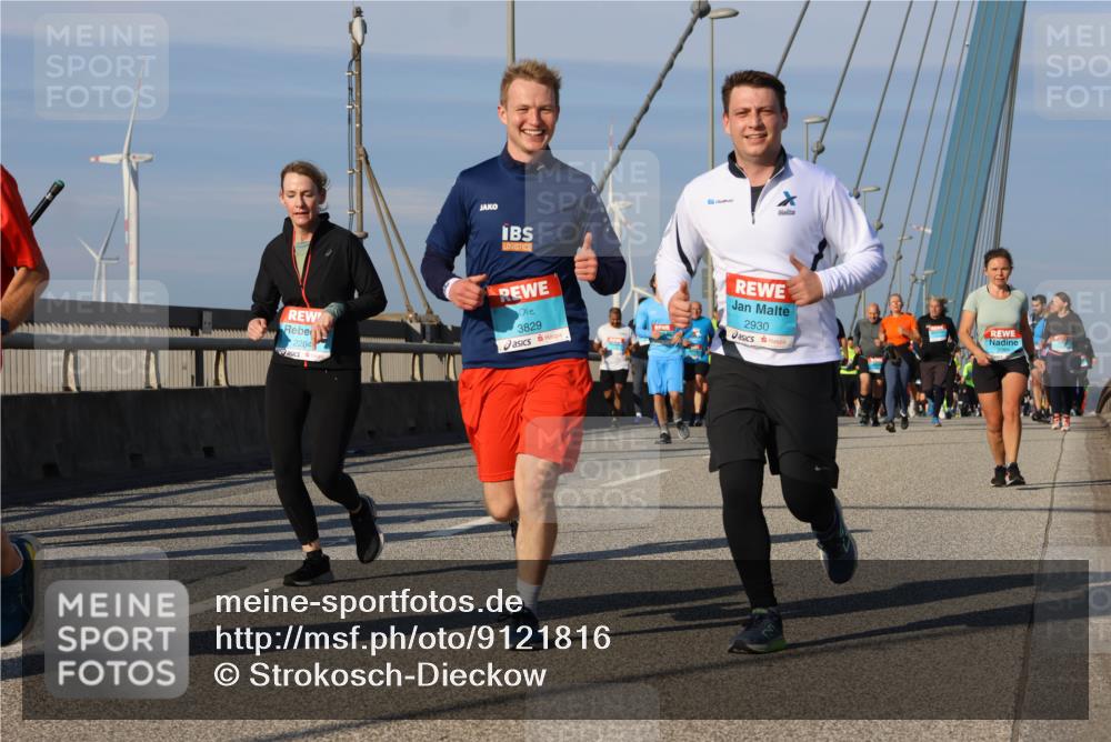 03.10.2025 - Köhlbrandbrückenlauf Strokosch-Dieckow http://msf.ph/oto/9121816 03.10.2025 09:57:53 Position 2 2284, 3829, 2930 meine-sportfotos.de