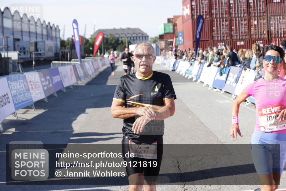 03.10.2025 - Köhlbrandbrückenlauf Jannik Wohlers http://msf.ph/oto/9121819 03.10.2025 13:04:50 Ziel 4022, 4061, 4236, 4240, 4246, 4247, 4303, 4449, 4724, 4831, 5849, 5948, 5968, 6268, 6470, 6716 meine-sportfotos.de